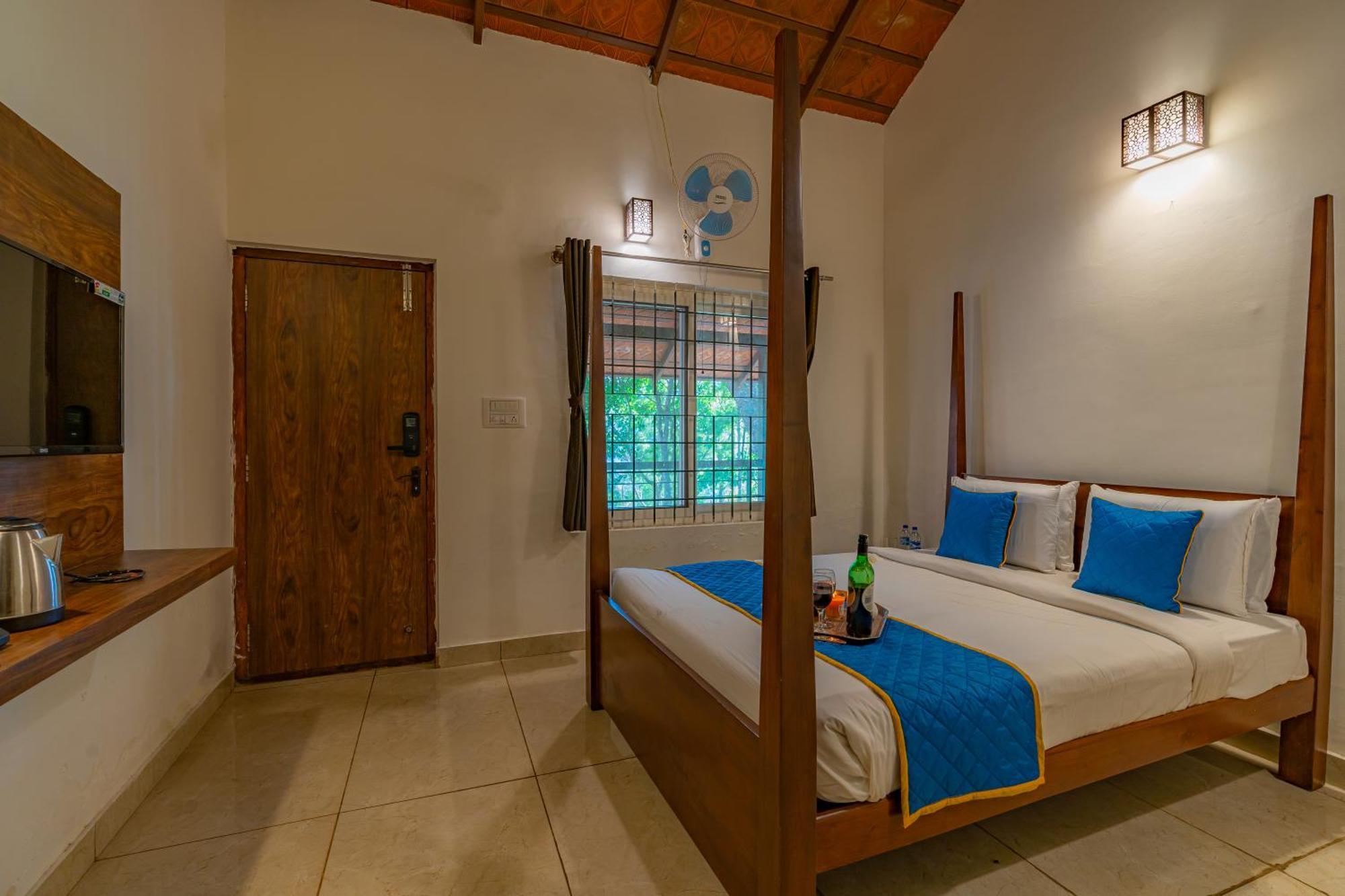 Q Swarga Retreat Hotel Attigundi Exterior photo