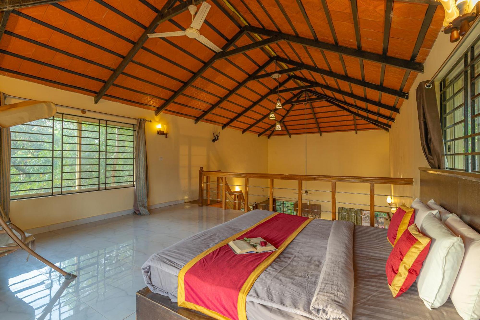Q Swarga Retreat Hotel Attigundi Exterior photo